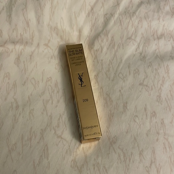 Ysl slim glow matte luminous matte lipstick shade 209 (furtive caramel) - Picture 2 of 6